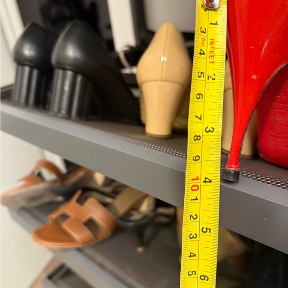 Sexy red Louboutins! Well kept bottoms - Picture 7 of 7